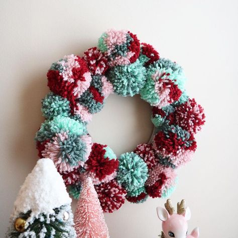 Mint And Red Christmas, Holiday Color Palette, Blue Christmas Decor, Pink And Mint, Red Christmas Tree, Color Palette Pink, Christmas Inspo, Blue Colour Palette, Jolly Christmas