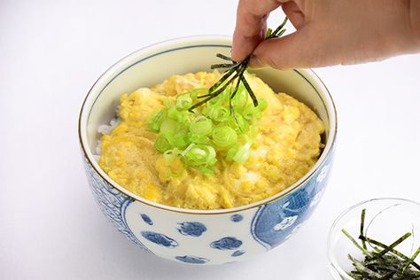 Tamago-Donburi (Egg Bowl) | Zojirushi.com Weeknight Recipes, Egg Bowl, Rice Grain, Savory Sauce, Weeknight Meals, Soy Sauce, Guacamole, Main Dishes, Comfort Food