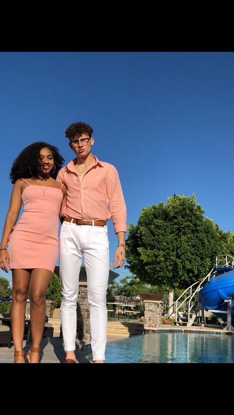 Color Coordinated Outfits For Couples, Couples Coordinating Outfits, Matching Couple Outfits Aesthetic, Matching Outfits For Couples Casual, Coordinating Couple Outfits, Matching Clothes Couple, Black Couple Outfits, Couple Outfits Matching, Couples African Outfits