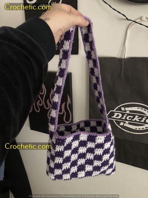 Checkered Pouch Crochet, Crochet Checkered Bag, Checkered Crochet, Crochet Checkered, Checkered Bag, Crochet Wallet, Crochet Shoulder Bags, Graph Crochet, Free Crochet Bag