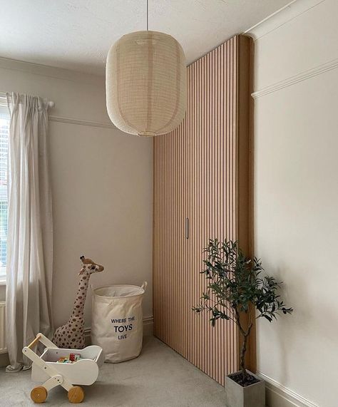 Little Greene в Instagram: «‘Slaked Lime Mid’ provides a neutral backdrop to this nursery scheme. Image: @ourhomeatnumber_30 #slakedlimemid» Japanese Kids Room, Japandi Kids Room, Slaked Lime Mid, Slaked Lime, Japanese Inspired Home, Neutral Backdrop, Japanese Room, Japandi Design