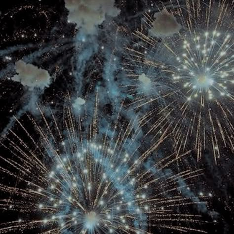 Anime Webcore, Fireworks Night, Blue Fireworks, Ravenclaw Aesthetic, Night Circus, Sky Night, Night Vibes, Aesthetic Images, Aesthetic Grunge