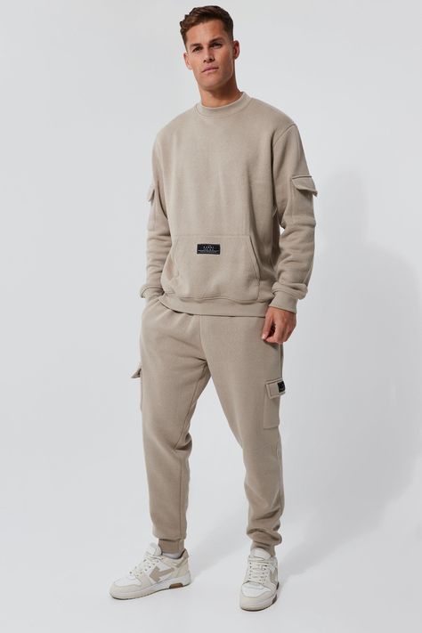 Men’s Matching Sweat Set, Lounge Wear Mens Fashion, Men’s Sweatsuit, Essential Outfits Men, Sweatsuit Outfit Men, Comfy Mens Outfits, Tracksuit Outfit Mens, Sportswear Photography, Athletic Wear Outfits