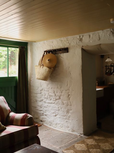 Little Mill Abergavenny: A Dreamy Holiday Rental Cottage in Wales Christmas Relaxation, Welsh Cottage, Old Market, Mill House, English Interior, River Cottage, Irish Cottage, Roll Top Bath, Cottage Interior