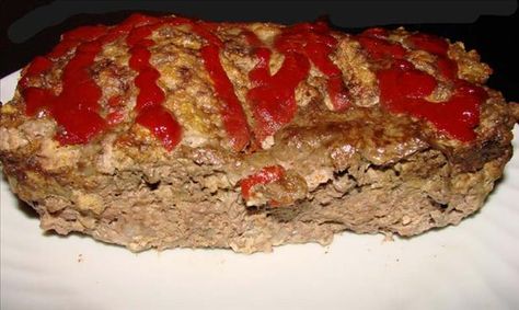 Classic meatloaf Quaker Oats Meatloaf Recipe, Quaker Oats Meatloaf, Meatloaf Recipies, Meatloaf Recipe Easy, The Best Meatloaf Recipe, Easy Meatloaf Recipe, Best Meatloaf Recipe, The Best Meatloaf, Seasoned Crackers