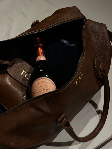 Ralph lauren, laurent-perrier, Duffle bag, polo, old money, weekend away Old Money Travel Bag, Old Money Duffle Bag, Old Money Luggage, Ralph Lauren Duffle Bag, Old Money Bags Men, Polo Old Money, Leather Duffle Bag Men, Vietnam Wedding, Mens Duffle Bag