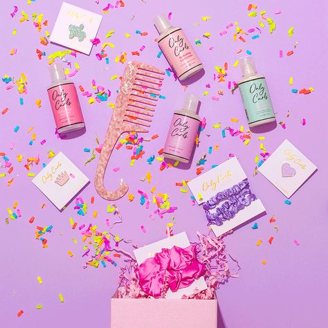 Only Curls: pastel coloured Christmas cosmetics shoot - Marianne Taylor Confetti Product Photography, Colorful Skincare Photography, Birthday Product Photography, Fun Product Photography, Product Photo Shoot Ideas, Box Product Photography, Christmas Stop Motion, Product Stop Motion, Product Gif