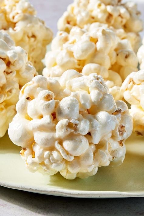 Best Ever Popcorn Balls Old Time Popcorn Balls, Vegan Popcorn Balls, Recipe For Popcorn Balls, Chewy Popcorn Balls Recipe, Old Fashion Popcorn Balls Recipe, Mini Popcorn Balls, Diy Popcorn Balls, Best Popcorn Balls Recipe, Popcorn Ball Recipes