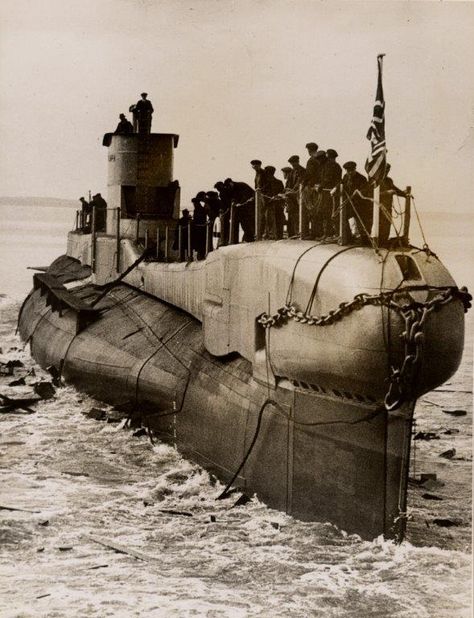 The quest for the lost submarine: HMS Triumph, mysteriously sunk in 1942 in the Aegean Sea, Greece Submarine Museum, Royal Navy Submarine, Utility Boat, Boat Cabin, Navy Submarine, Royal Navy Ships, 26 December, German Submarines, Row Boats