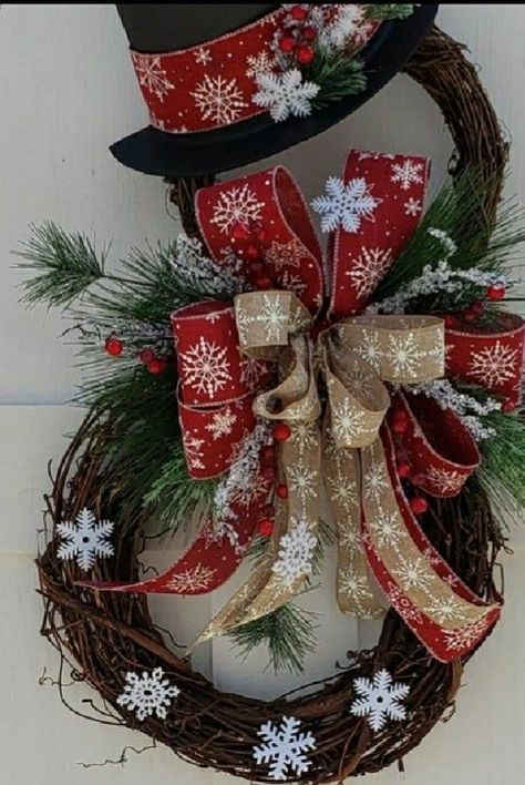 Christmas Wreath Door, Dekoratívne Vence, Wreath Door Hanger, Christmas Crafts To Sell, Christmas Wreaths Diy Easy, Holiday Images, Wreath Door, Xmas Wreaths, Christmas Wreaths Diy