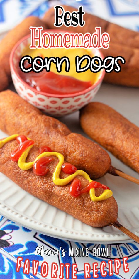 Homemade Corn Dogs are the classic summer treat everyone loves. This recipe for homemade corn dogs is very easy, and it's perfect for parties Corn Dogs Homemade, Homemade Corn Dogs, Chocolate Treats Easy, Homemade Corndogs, Corndog Recipe, Corn Grits, Amazing Food Hacks, Food Fair, Carnival Food