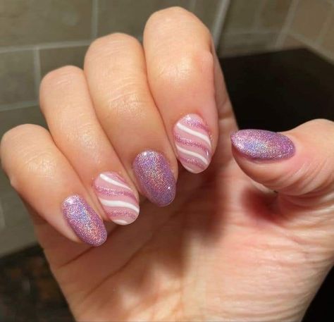 Birthday Holiday Nails, Sugar Plum Fairy Christmas Nails, Winter Christmas Nails Pink, Sugarplum Fairy Nails, Sugar Plum Nails, Sugarplum Nails, Christmas Swirl Nails, Pink Christmas Nail Ideas, Sugar Plum Fairy Nails