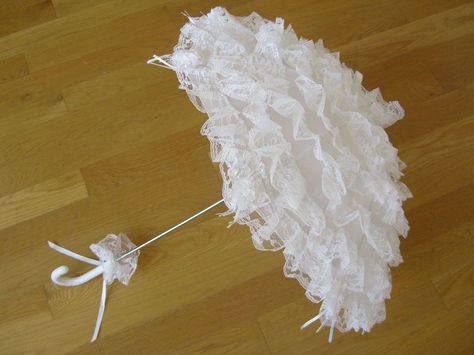 Gothic Lolita Layer Lace Umbrella Parasol Egl Punk Wedding Cosplay White Rose Victorian Cosplay, Punk Wedding, Lace Umbrella, Victorian Accessories, Lace Parasol, White Goth, White Umbrella, Wedding Types, Umbrellas Parasols