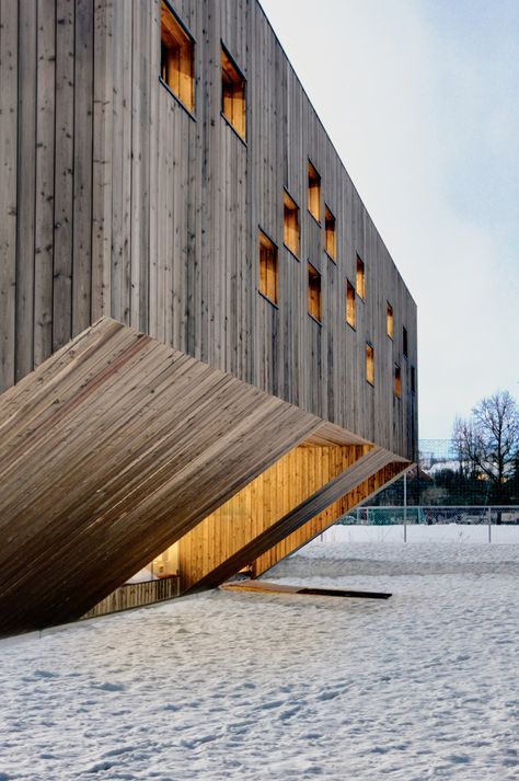 Fagerborg Kindergarten by Reiulf Ramstad Arkitekter / RRA  #architonic #nowonarchitonic #interior #design #furniture #architecture #facade #kindergarden kids #garden #wood #oslo #norway Contemporary Nursery, Wood Facade, Wooden Architecture, Wood Architecture, Space Architecture, Architecture Exterior, Facade Architecture, Built Environment, Contemporary Architecture