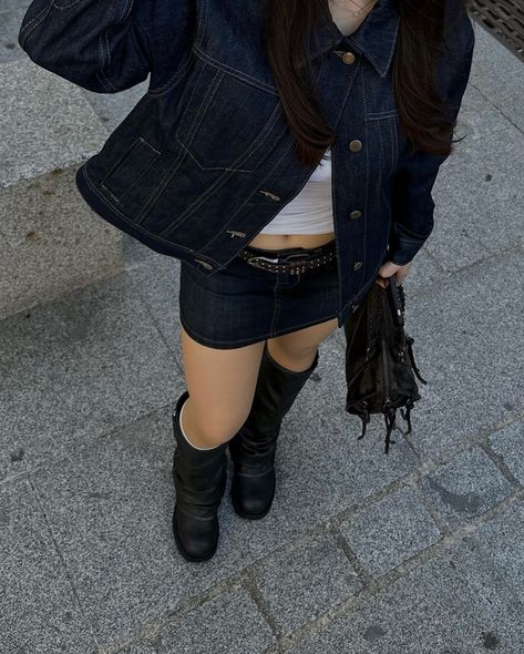 fav boots & bag & person & place Dark Denim Jacket Outfit, Winter Aesthetic Fashion, Blue Mini Skirt Outfit, Denim Outfit Aesthetic, Dark Denim Outfit, Mini Skirt Outfit Fall, Denim Jacket Outfit Women, Black Knee High Boots Outfit, Foldover Boots