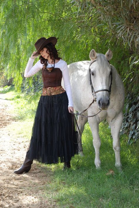 If only I could pull off clockwork couture outfits... Womens Wild West Outfit, Wild Wild West Costumes Woman Outfit, Fancy Western Womans Costumes, Cowboy Outfit Historical, Cowgirl Outfits Historical, Wild West Costumes, Banquet Outfit, Wild West Outfits, Homecoming Inspo