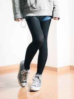 Black Shorts With Tights, Shorts And Black Tights, Tights And Shorts Outfit, Aesthetic Cardigan Outfit, Black Denim Shorts Outfit, Shorts And Leggings, Denim Shorts Outfit, Fashion Tights, Cardigan Outfits