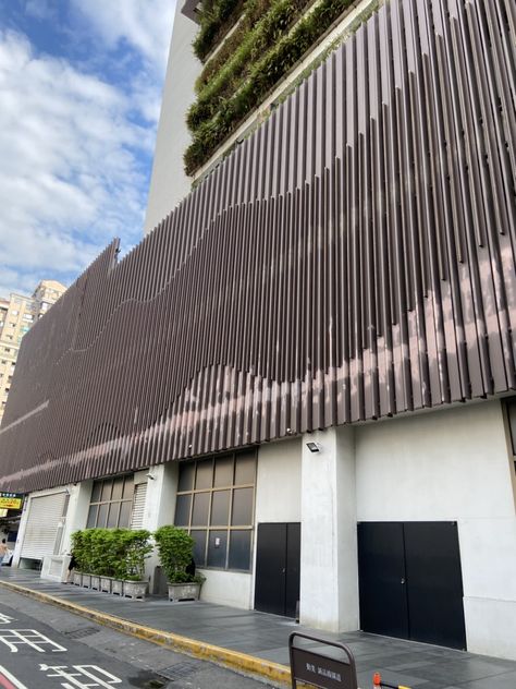 Factory Facade, Condominium Architecture, Glass Louvers, Curve Building, Residential Entrance, Facade Pattern, Building Skin, Architectural Orders, External Cladding