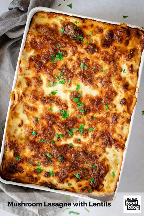 Mushroom Lasagne Recipes, Lentil Lasagne Recipe, Lentil Lasagna, Lasagne Vegan, Mushroom Lasagne, Bechamel Recipe, Lentil Mushroom, Lentil Ragu, Vegetarian Lasagne