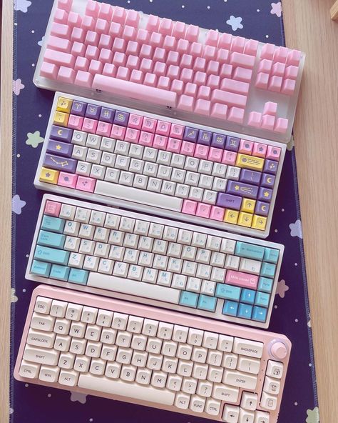 Pom Jelly Keycaps, Jelly Keyboard, Jelly Keycaps, Keyboard Collection, White Setup, Fancy Keyboard, Cute Keyboard, Unique Keyboards, Gamer Accessories