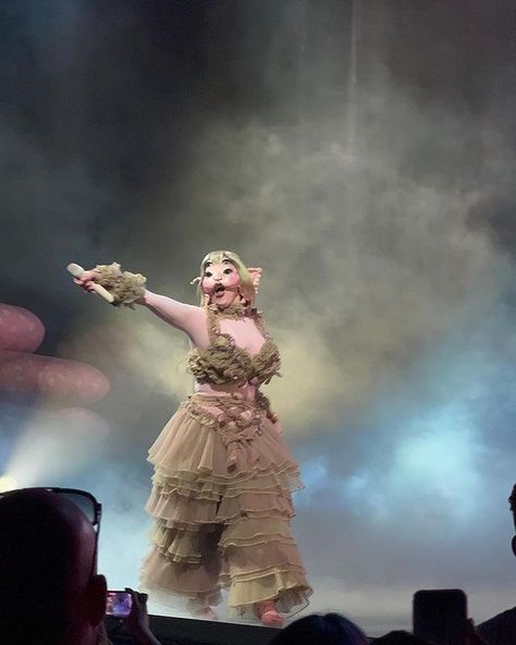 Melanie Martinez Stage Outfits, Melanie Martinez Outfits Concert, Melanie Portals Outfit, Portals Concert Outfit Ideas, Portals Outfit Ideas, Portals Outfit, Melanie Concert, Melanie Portals, Mealine Martinez