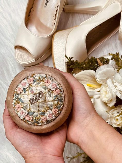 Wedding pincushion ring Wedding Ring Case, Antique Wedding Ring, Ring Box Wedding, Wedding Ring Bearer, Ring Case, Embroidery Wedding, Antique Wedding Rings, Wedding Box, Ring Pillow