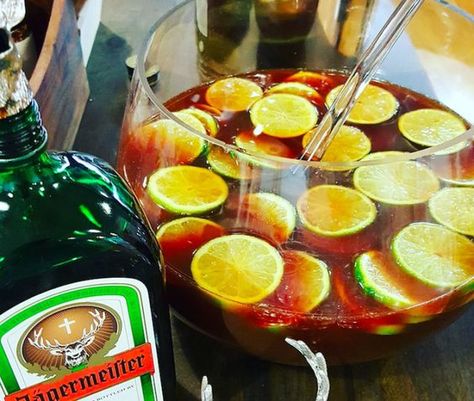 How To Make 'Jägermeister Punch', Your New Favorite Party Drink Jager Drinks, Food Art Christmas, Halloween Punch, Citrus Chicken, Alcoholic Beverages, Punch Recipes, Adult Beverages, Go Wild, Alcohol Recipes