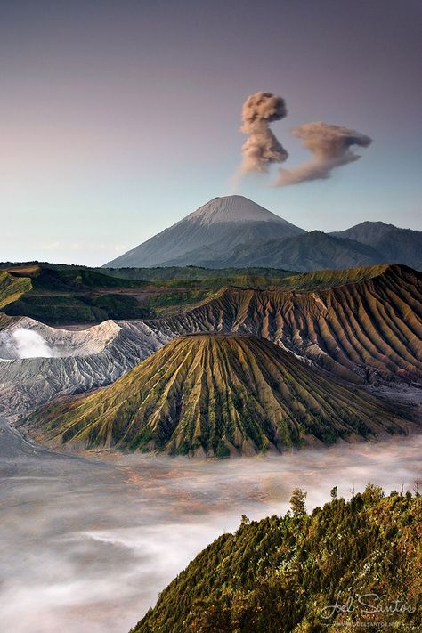 Gunung Bromo Mount Bromo, East Java, Halong Bay, Have Inspiration, Interesting Places, Padang, Alam Yang Indah, Malang, Places Around The World