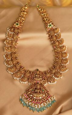 Latest Necklace Designs Gold 2023, 30gm Gold Necklace Design, Latest Gold Haram Designs For Bride, Antique Bridal Jewelry Indian, Bridal Long Haram Designs, Gold Haaram Designs Indian, Long Haram Designs Indian, Gold Haram Designs Indian, 50grams Gold Haram