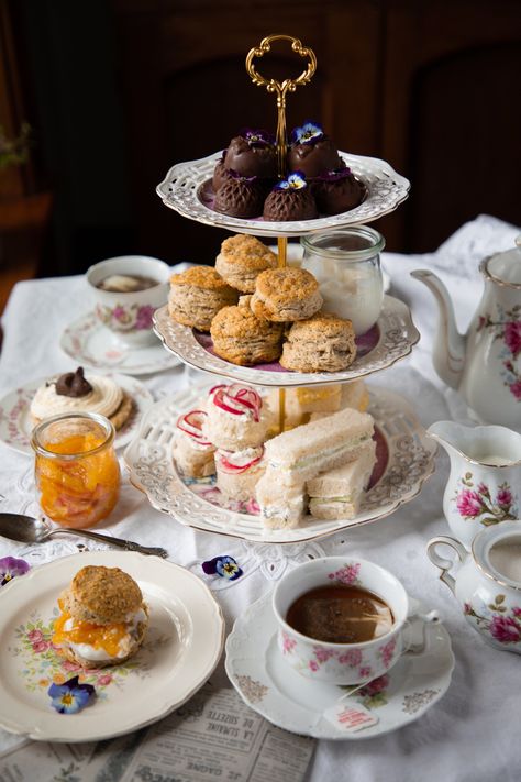 Menu Presentation, Thanksgiving Vegetables, Brownie Frosting, Ginger Biscuits, Tea Ideas, Finger Sandwiches, Fairy Cakes, Beer Bread, Bread Appetizers