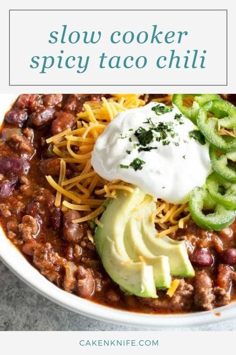 Slow Cooker Spicy Taco Chili is how you get your taco fix in a bowl of warm, spicy comfort! Familiar taco seasoning flavors slow cook with beef and beans, making it an easy meal that you will love to serve up all season long. | cakenknife.com #slowcooker #instantpot #pressurecooking #slowcookerchili #easychilirecipe Beef Brisket Chili, Chili No Beans, Taco Chili Recipe, Burgers Vegetarian, Slow Cooker Taco, Classic Chili Recipe, Cooking Japanese, Chili Cheese Burger, Taco Chili