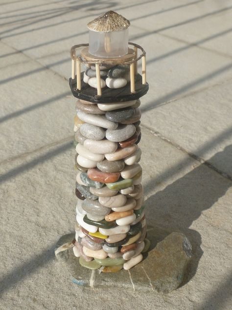 Diy Mini Lighthouse, Clay Pot Lighthouse, Lighthouse Crafts, Recycled Paper Crafts, Solar Light Crafts, Lighthouse Decor, Solar Lights Diy, Easy Crafts To Sell, Bird Houses Ideas Diy