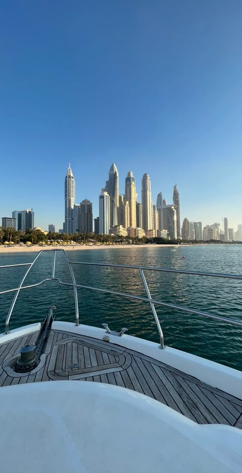 Yacht Aesthetic, Dubai Vacation, Best Travel Destinations, Dubai Aesthetic, Dubai Luxury, Palm Jumeirah, Dubai Travel, Future Lifestyle, Rich Life