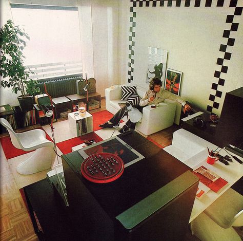 70s bachelor pad Retro Apartment, 80s Interior, 70s Interior, 80s Decor, 70s Home, Interior Vintage, Futuristic Interior, Retro Interior, Bachelor Pad