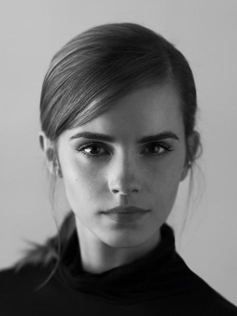 Emma Watson Steve Mccurry, Face Photography, Celebrity Portraits, Black And White Portraits, Unique Image, 인물 사진, Photography Women, Emma Watson, Pencil Drawing