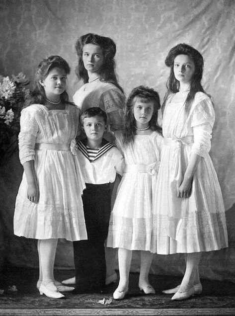 The romanov children Tatiana Romanov, Familia Romanov, Alexei Romanov, Romanov Sisters, Anastasia Romanov, Grand Duchess Olga, Alexandra Feodorovna, House Of Romanov, Russian Revolution