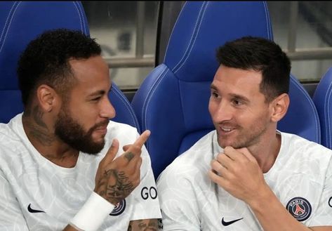 Neymar Jr Psg, Neymar Videos, Girly M Instagram, Messi Psg, Argentina World Cup, Messi Photos, Messi And Neymar, Barcelona Football, Cutest Couple Ever