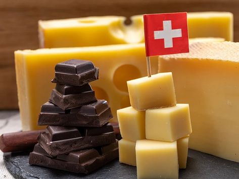 Swiss Food: 23 Classic and Traditional Dishes to Savour Switzerland Culture, Switzerland Cheese, Switzerland Food, Swiss Cuisine, Places To Visit In Switzerland, Toblerone Chocolate, Emmental Cheese, Chocolate Tasting, Swiss Food