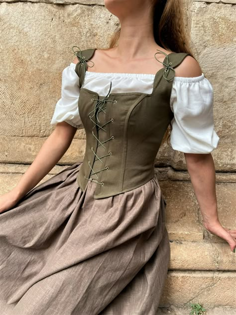 Corset Top Renaissance Peasant Bodice Ren Fair Corset | Etsy Simple Renisance Fair Outfit, Green Ren Faire Dress, Renfest Outfit Ideas, Ren Fair Corset, Cottagecore Outfits Corset, 1800s Outfit Women, Faeriecore Outfit, Reinnasance Fair Outfits, Fantasy Corset Outfit