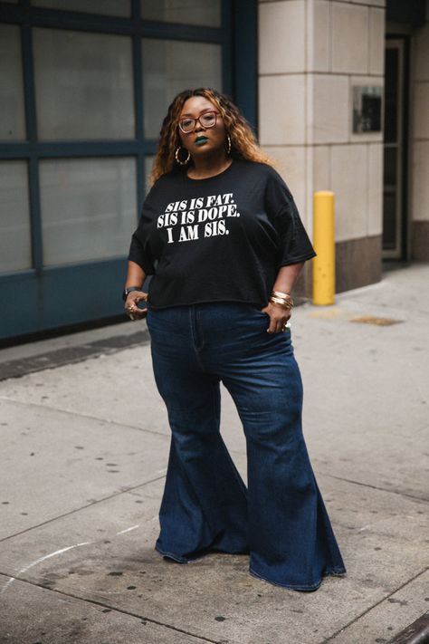 Plus Size Bell Bottoms, Personal Uniform, Fashion Gallery, Fashion Week Street Style, Wide Legs, Mens Street Style, Curvy Fashion, New York Fashion Week, Daily Fashion