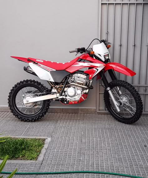 Honda Xr 150, Honda Xr 250 Tornado, Honda Xr400, Honda Tornado, Tornado 250, Honda Bikes, Bike Photoshoot, Motos Honda, Honda Crf