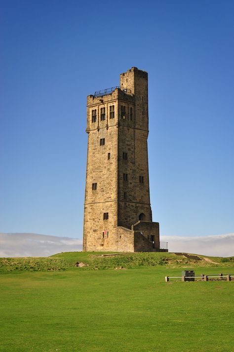 https://flic.kr/p/n6bZZU | Castle Hill | Castle Hill, Huddersfield Hill Castle, Castle Mansion, Castle Hill, Leaning Tower, Tower Bridge, Willis Tower, Leaning Tower Of Pisa, Pisa, Monument Valley