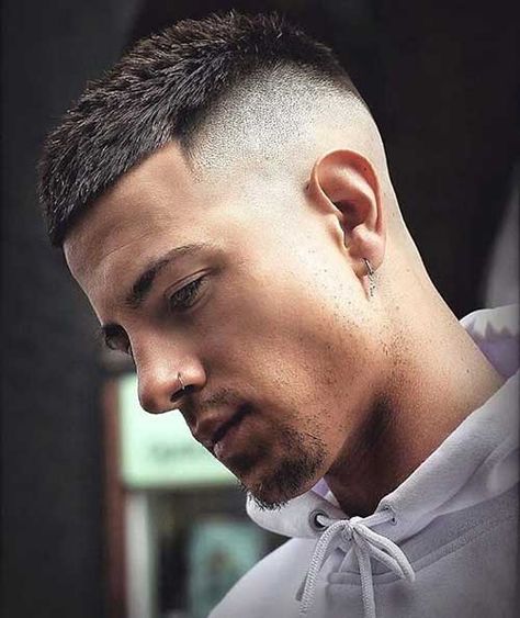 Mohican Hairstyle, Best Fade Haircuts, Short Fade Haircut, High Fade Haircut, Low Fade Haircut, Textured Crop, Cool Mens Haircuts, Men's Short Hair, Mens Haircut