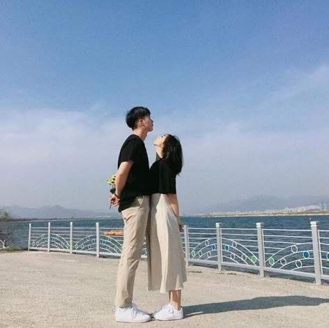 Prewed Korea, Couple Ootd, Ootd Couple, Photo Theme, Couple Inspiration, Couples Fashion, Asian Couple, Korean Couple Photoshoot, Couple Outfit Ideas