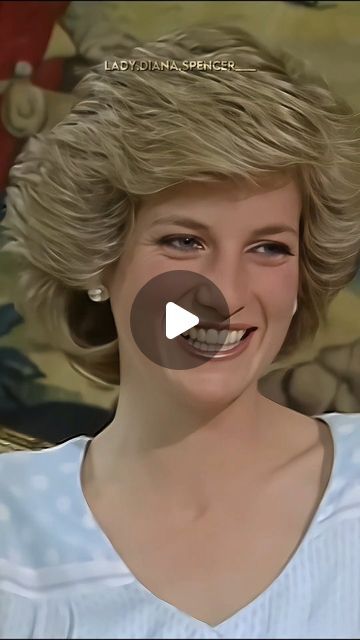 Princess Diana Landmine, Princess Diana Haircut Hairstyles, Princess Diana Haircut How To, Diana With Long Hair, Princess Diana Curtsy, Kfc Inspired Recipes, Lady Spencer, Princess Diana Hair, Princess Diana Pictures