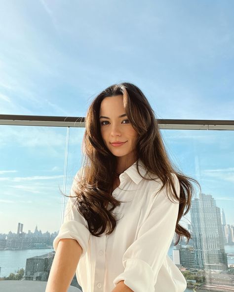 NYC ✨ Vanessa Merrell, Merrell Twins, Face Claims, Hair Goals, Youtubers, Twins, Actresses, Hair, Beauty