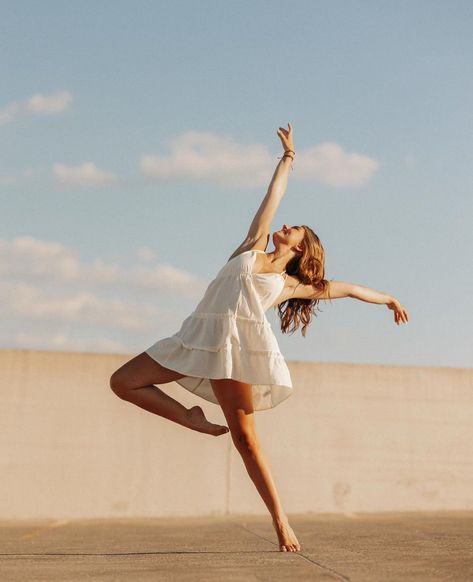 Long Skirt Dance Poses, Dance Picture Day Poses, Cute Dance Poses Picture Ideas, Dance Studio Senior Pictures, Dance Photoshoot Ideas Jazz, Dance Poses For Pictures Outside, Dance Poses Lyrical, Dancer Photography Contemporary, Photo Shoot Dance Poses