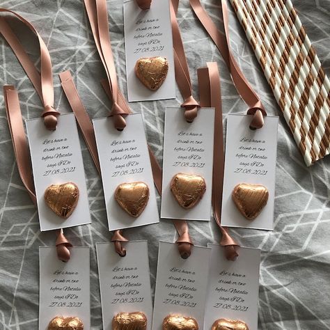 Mini Prosecco Bottles, Hen Party Bags Fillers, Hen Party Favours, Wedding Favours Luxury, Hen Party Bags, Rose Gold Ribbon, Diy Bachelorette Party, Wedding Gifts Packaging, Wedding Treats