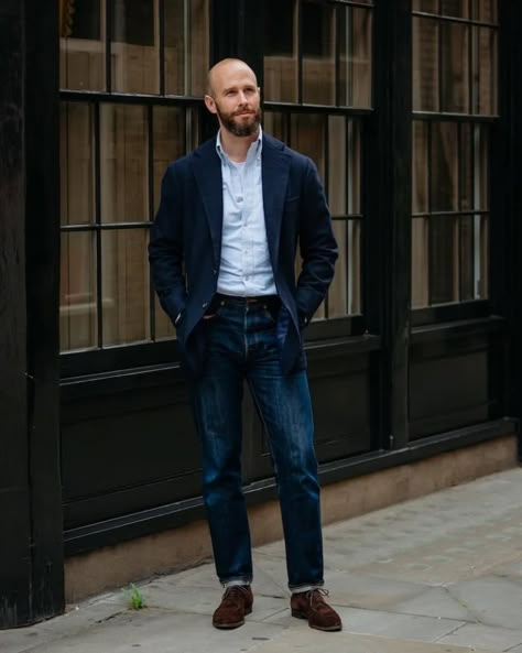 Navy jacket and jeans (with recommended cloths) – Permanent Style Navy Jacket Outfit, Dark Jeans Outfit, Navy Blazer Outfits, Outfits With Jeans, Blazer Outfits Men, Jeans Outfit Men, Men Blazer, Bespoke Tailoring, Navy Jacket