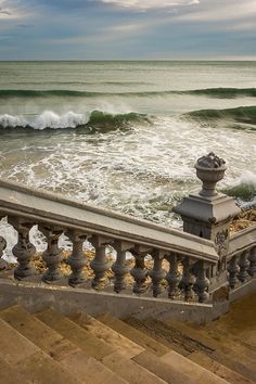 Stairs. I don't know where this is but it would make for an AMAZING photo spot! Beach Tumblr, Sea House, Sitges, Tumblr Photography, Stairway To Heaven, Beach Aesthetic, Life Photography, Land Scape, Architecture House